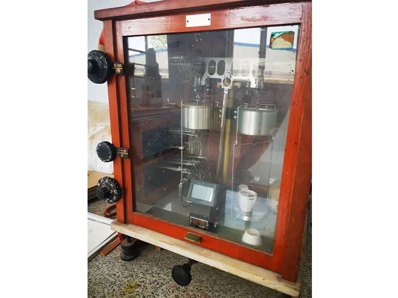 Analytical balance